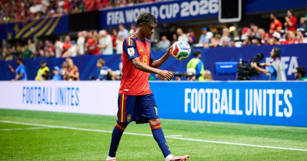 Spain Stumbles in World Cup Opener