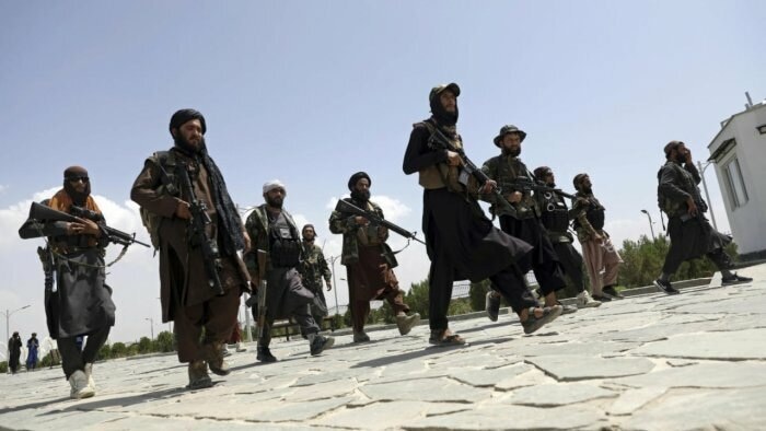 Les Afghans LGBT+ craignent d’être oubliés 100 jours après la prise de pouvoir des talibans