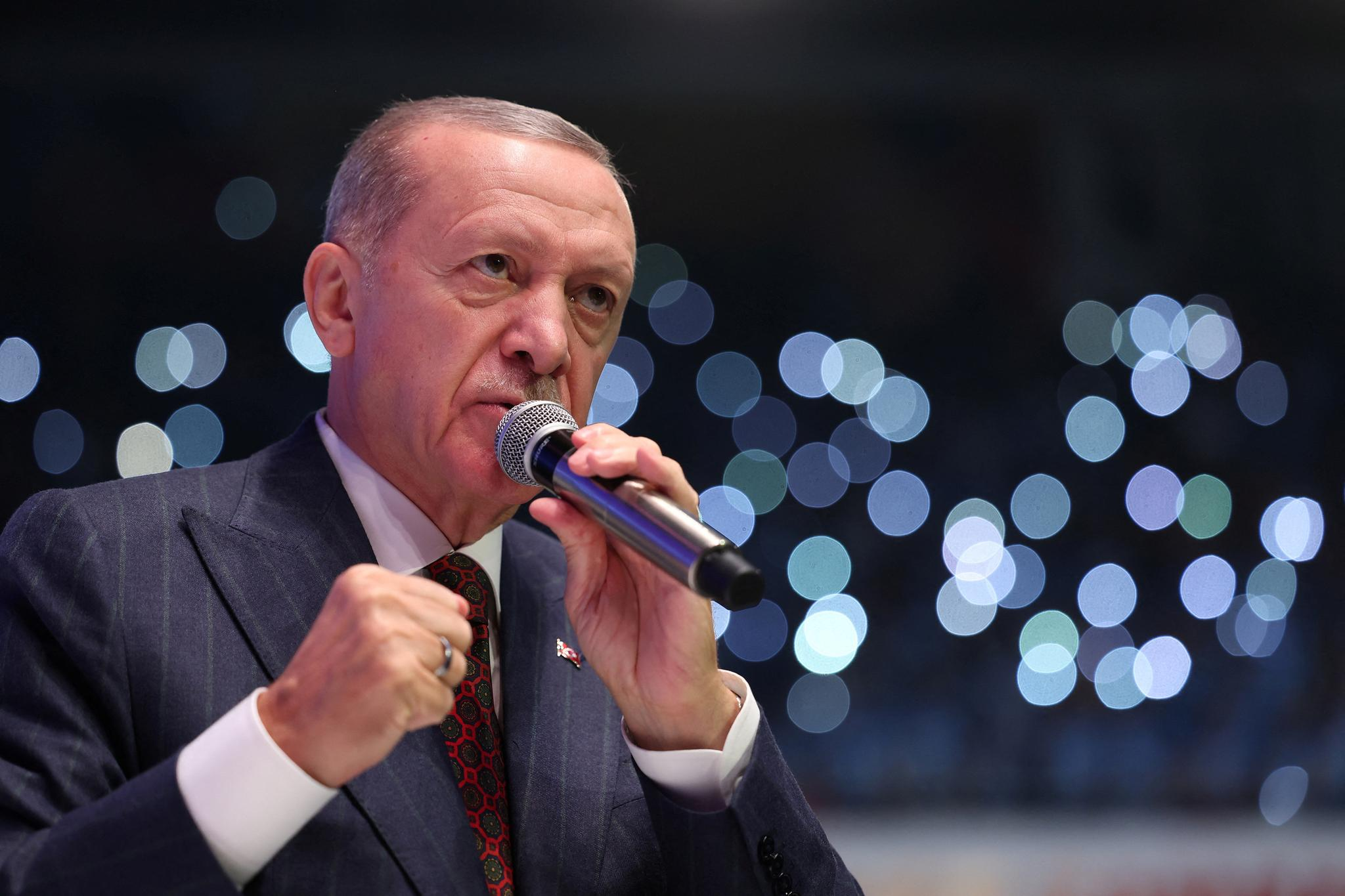 Le président turc Erdogan promet de combattre les tendances LGBTQ menaçant l’institution familiale