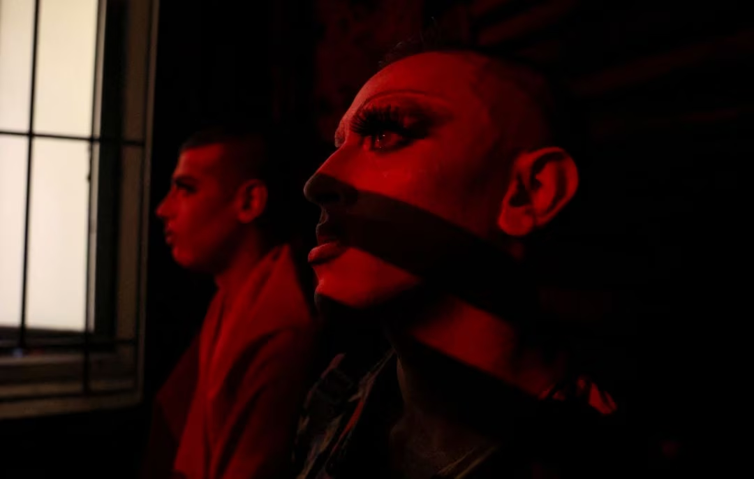 Des tensions homophobes émergent alors qu’un spectacle de drag libanais est confronté à un groupe conservateur