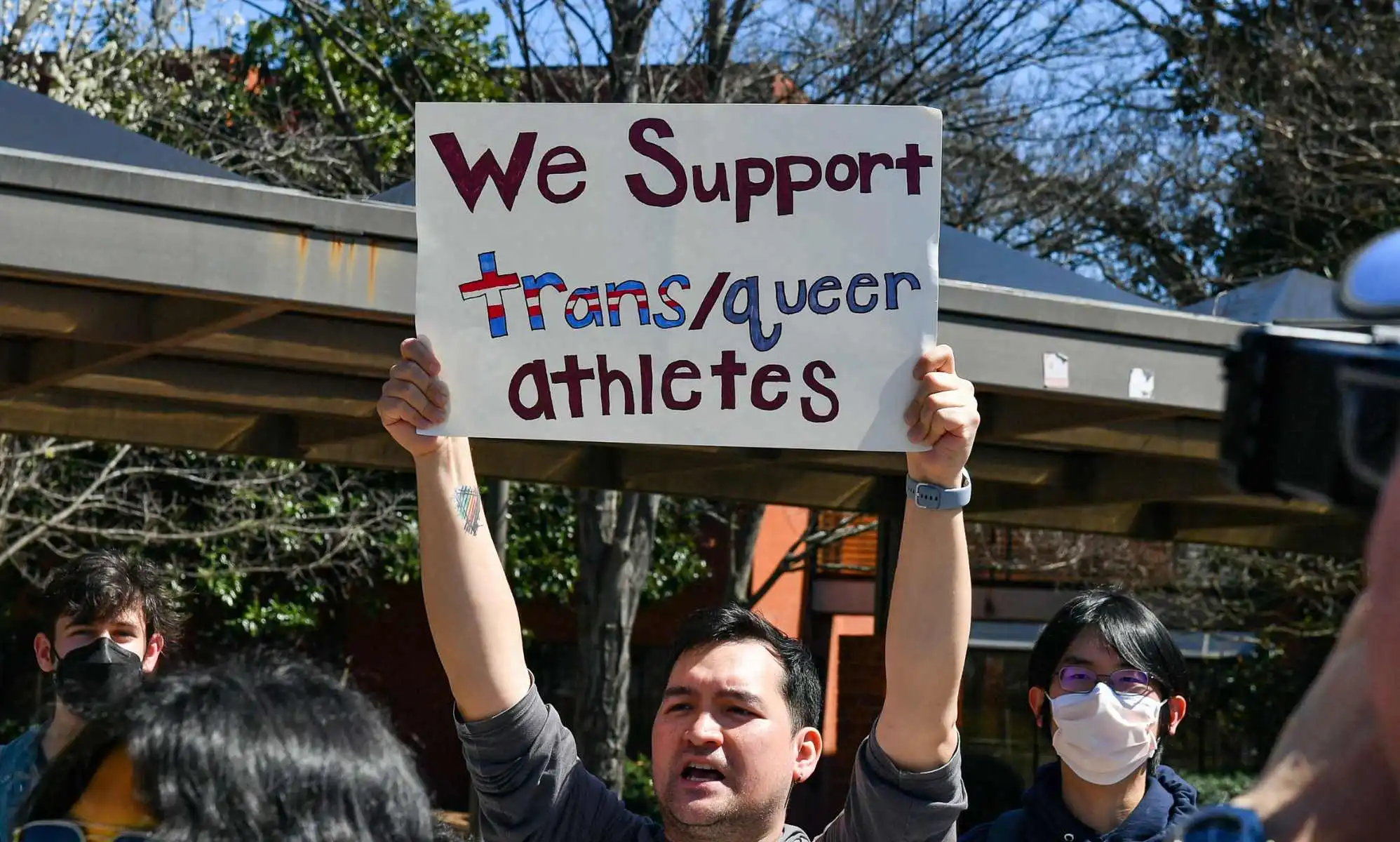 La discrimination dissuade les jeunes canadien·ne·s non binaires de rejoindre des équipes sportives